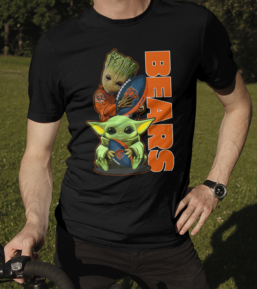 Groot And Baby Yoda Holding Chicago Bears Football T-Shirt