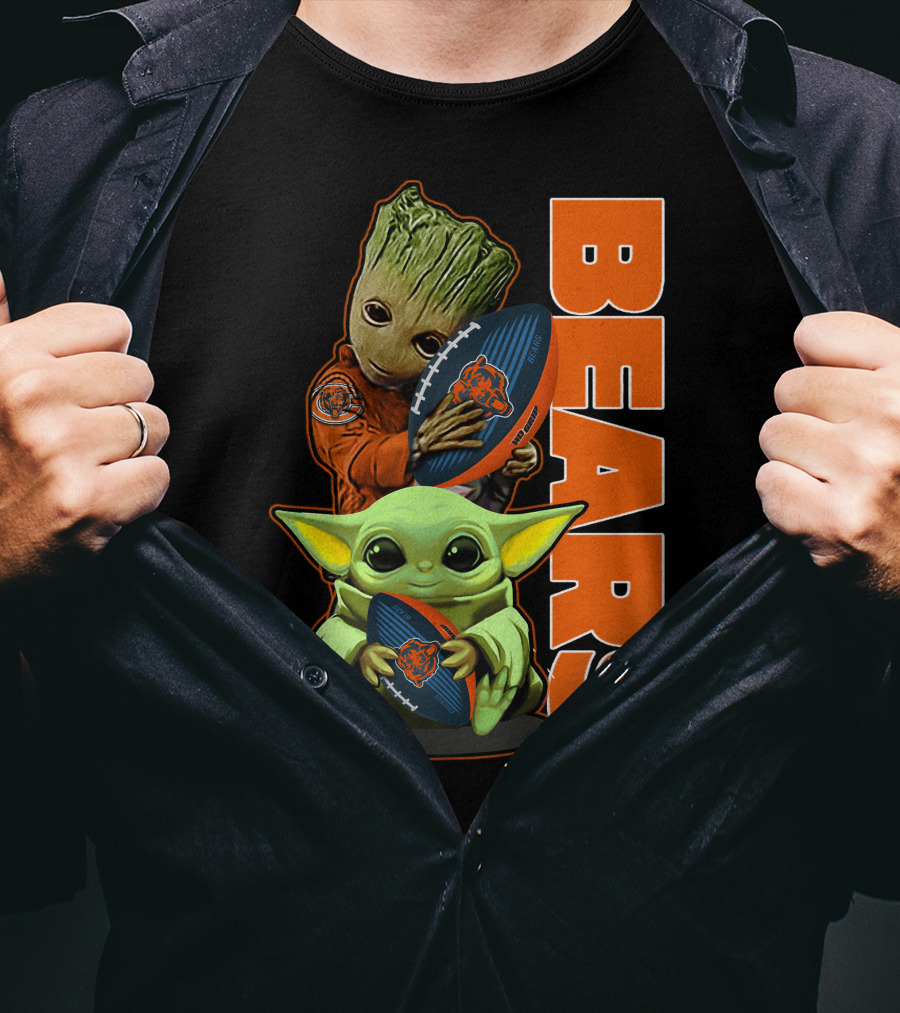 Groot And Baby Yoda Holding Chicago Bears Football T-Shirt