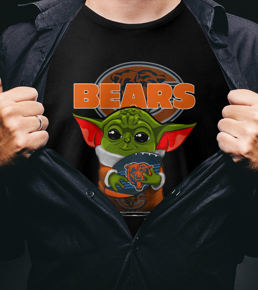 BEARS Yoda Holding Football Chicago T-Shirt