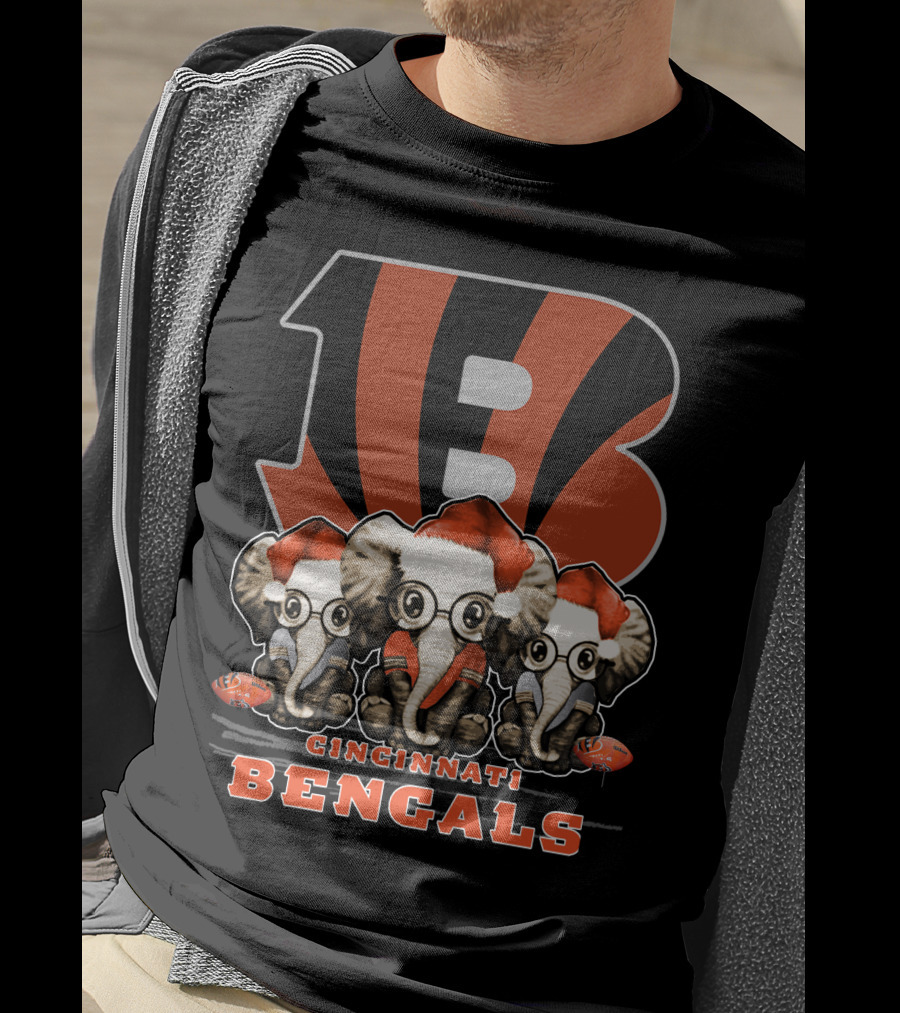 Cincinnati Bengals Christmas Elephants With Santa Hats T-Shirt