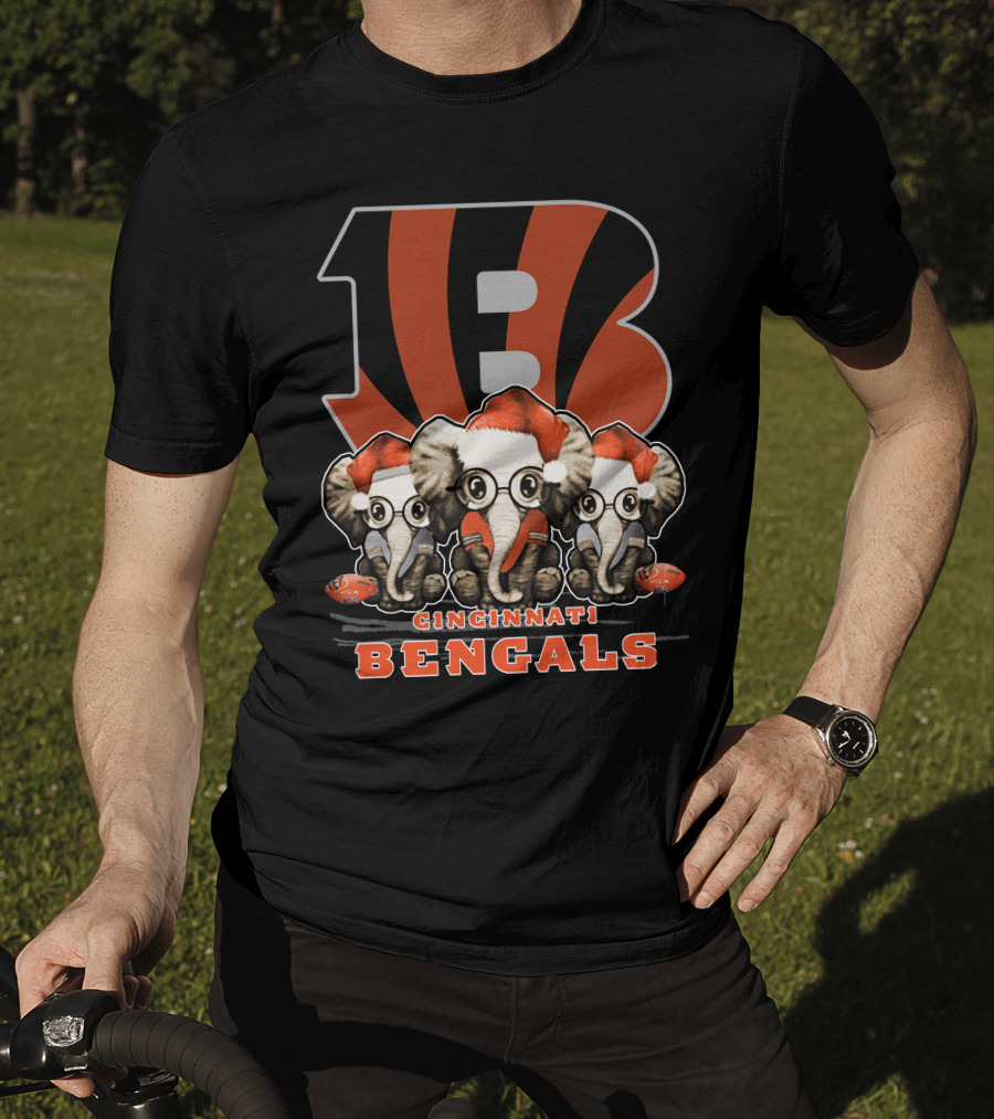 Cincinnati Bengals Christmas Elephants With Santa Hats T-Shirt