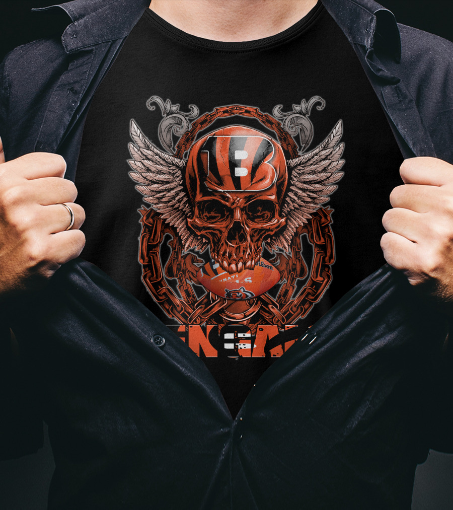 Skullfb Cincinnati Bengals Winged Skull Football Chains T-Shirt