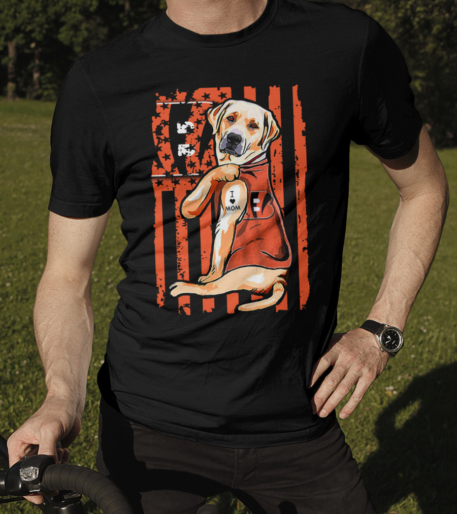 Labrador Retriever CINCINNATI BENGALS I Love Mom T-Shirt