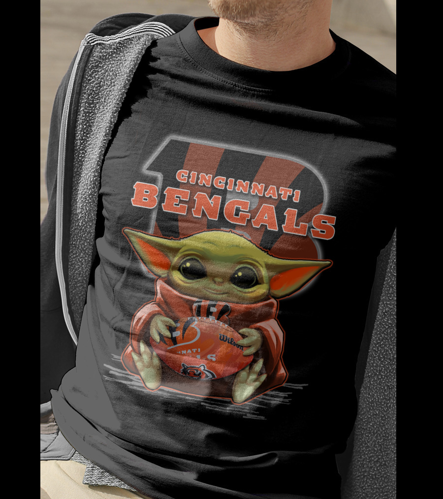 CINCINNATI BENGALS Baby Yoda Football T-Shirt