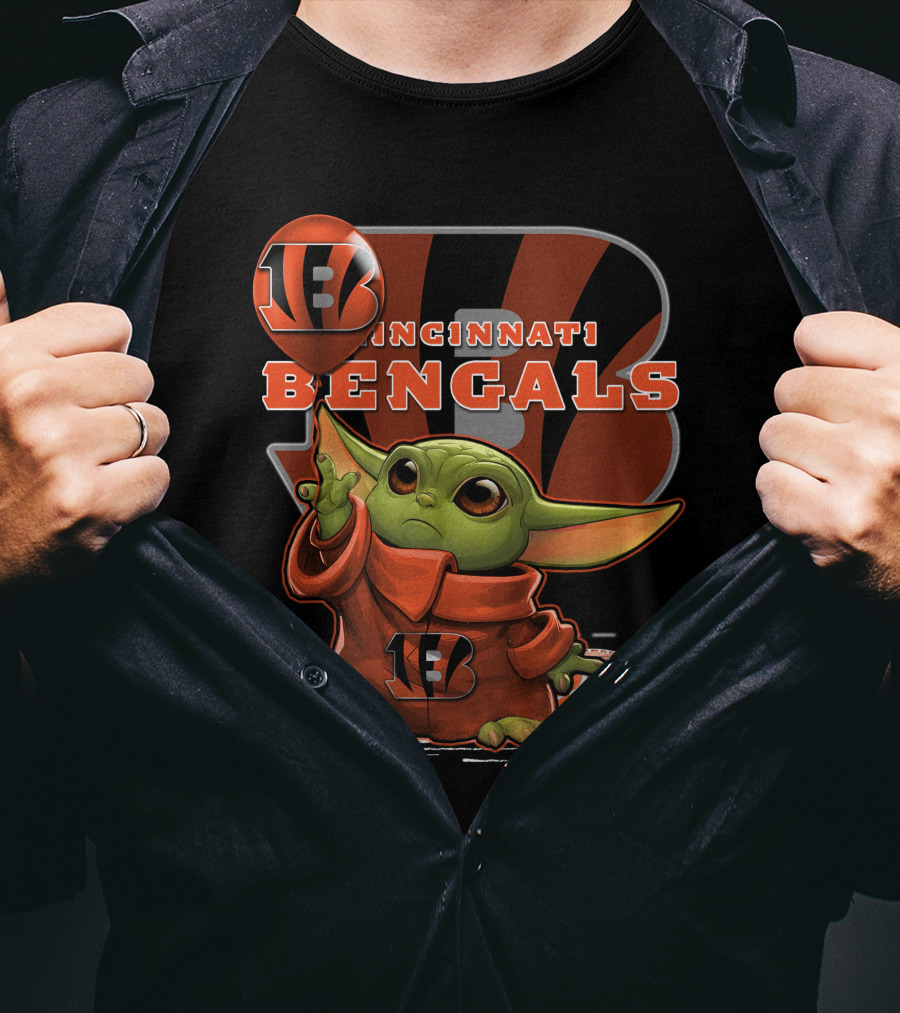 CINCINNATI BENGALS Yoda Wilson Football T-Shirt