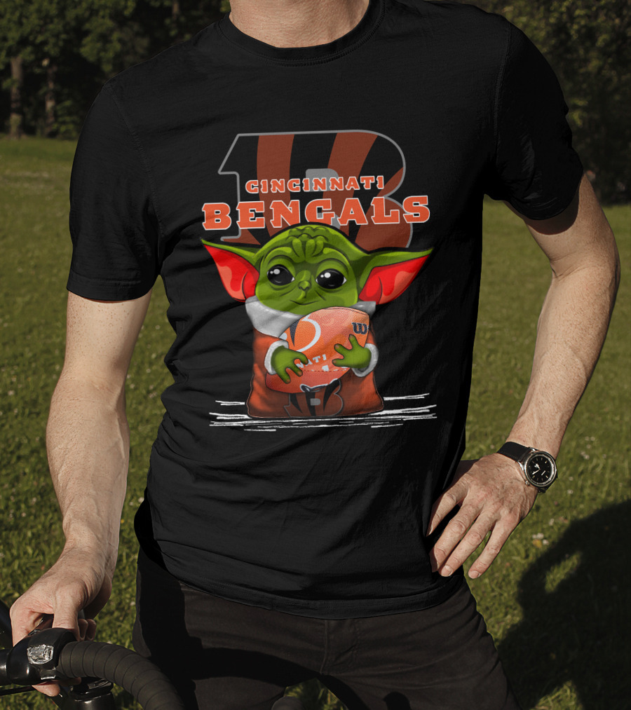 Cincinnati Bengals Yoda With Football T-Shirt