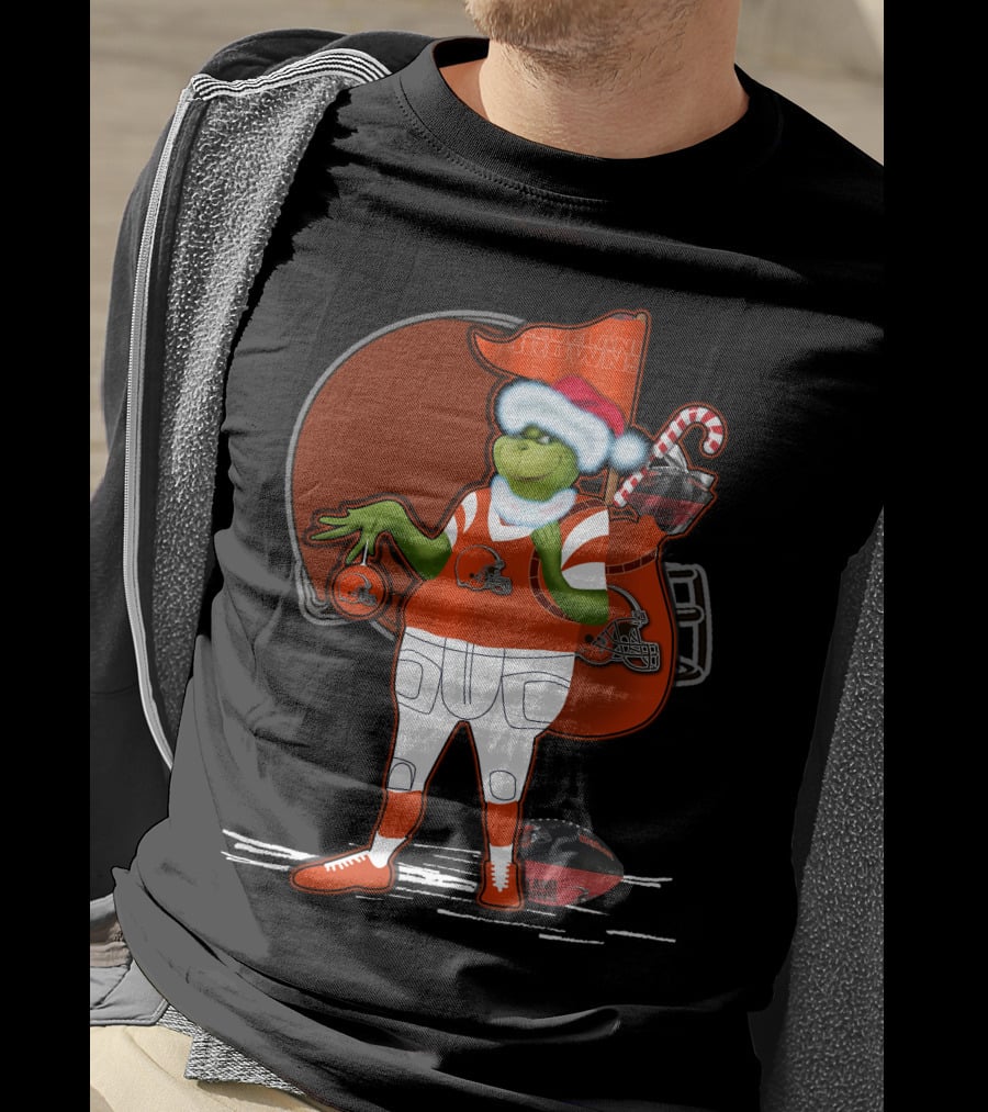 Grinchxmas Cleveland Browns Festive Football Santa With Helmet And Candy Cane T-Shirt