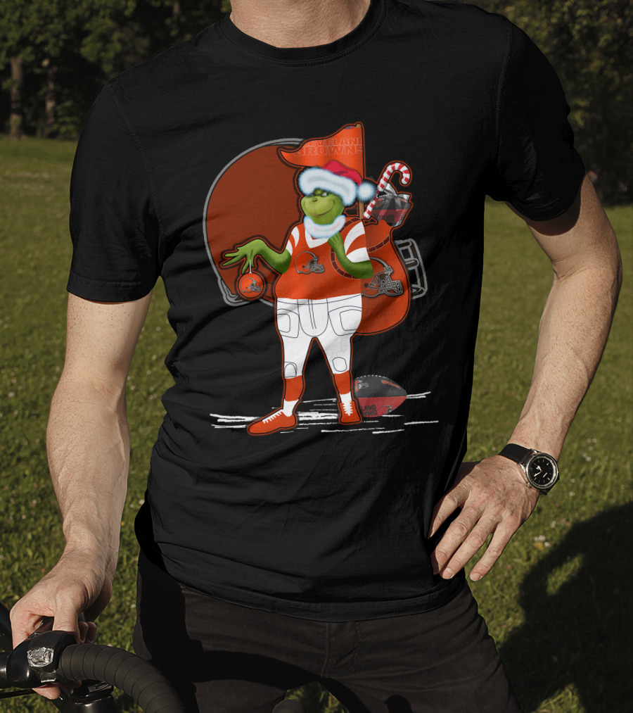 Grinchxmas Cleveland Browns Festive Football Santa With Helmet And Candy Cane T-Shirt
