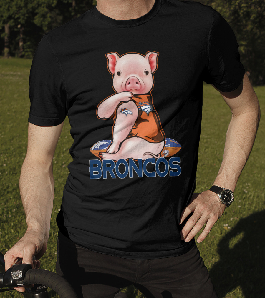 DENVER BRONCOS Pig Football T-Shirt