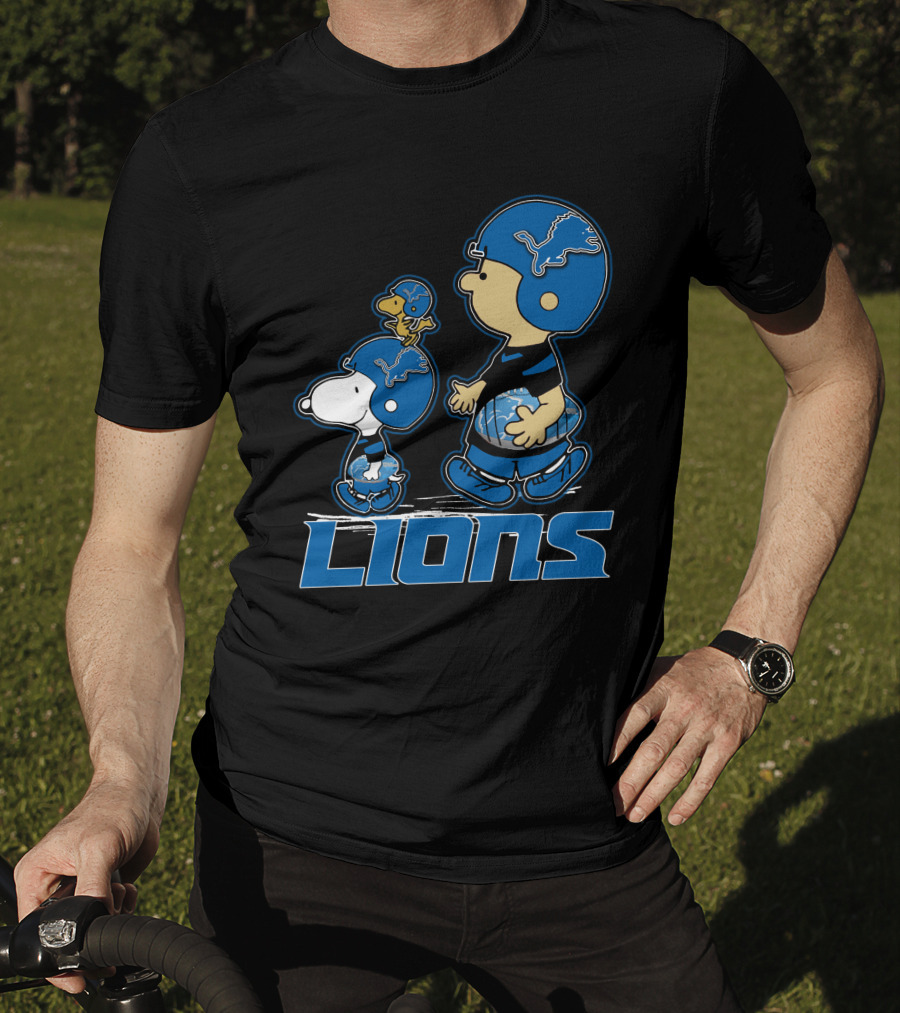 Snpfootball Detroit Lions Peanuts Characters With Lions Helmets T-Shirt