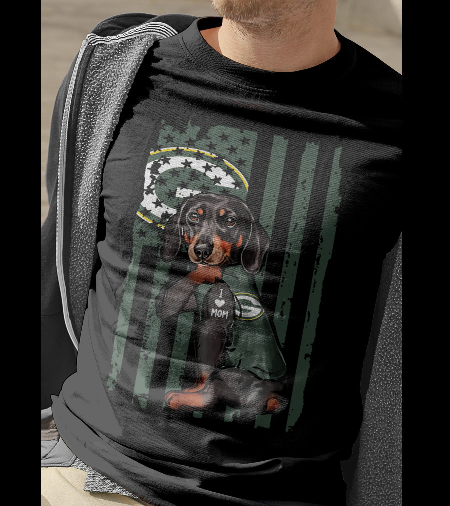 Dachshund I Love Mom Green Bay Packers Fan T-Shirt