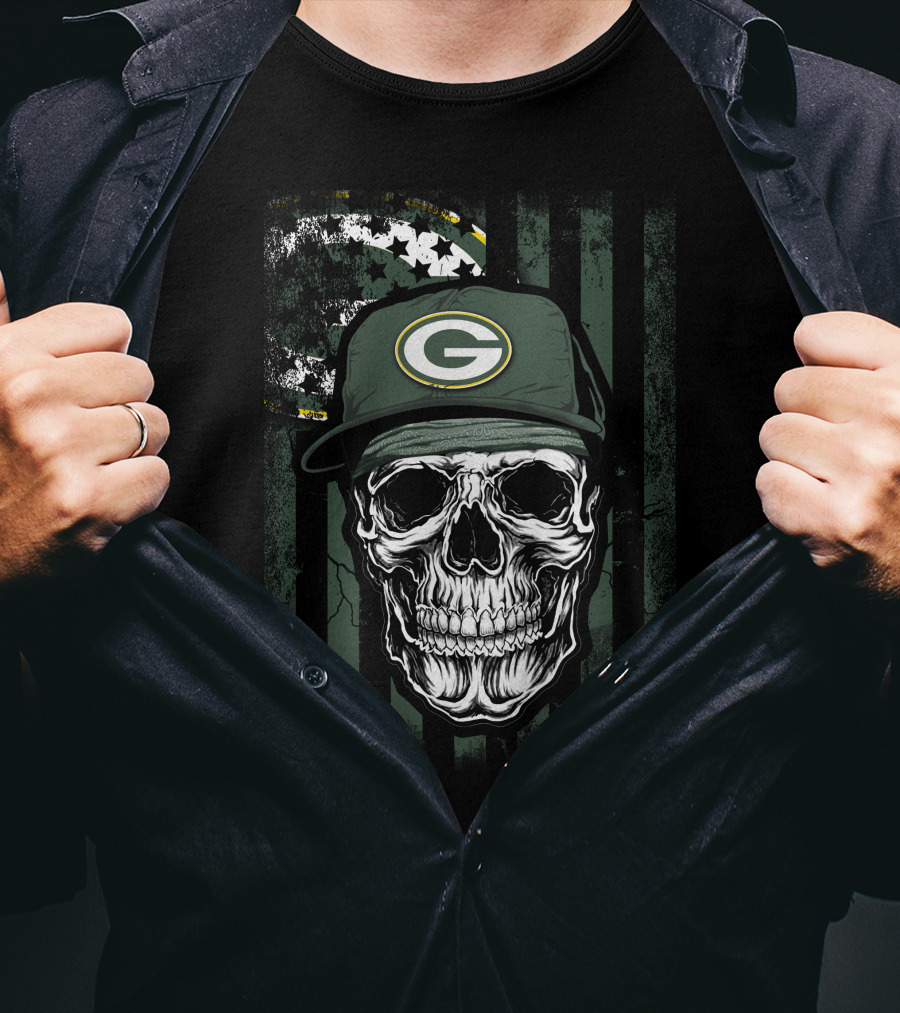 Skull Green Bay Packers Hat With American Flag Background T-Shirt