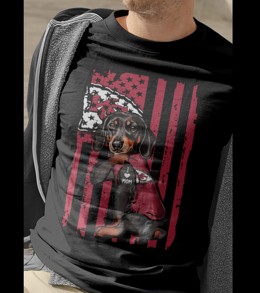 Dachshund I Love Mom Kansas City Chiefs Red Stripes T-Shirt