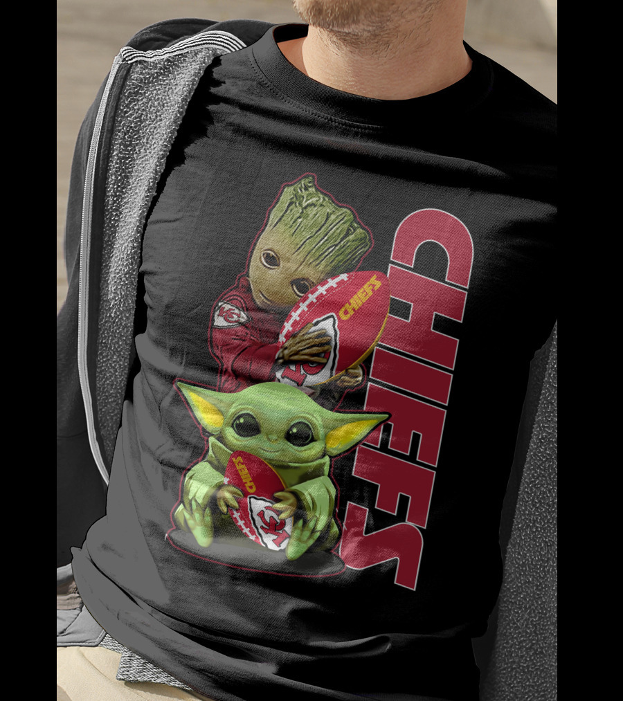 Grzd Chiefs Kansas City Groot And Baby Yoda Football T-Shirt