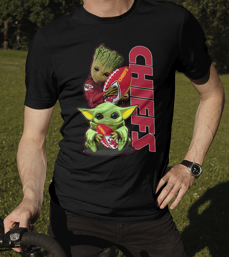 Grzd Chiefs Kansas City Groot And Baby Yoda Football T-Shirt