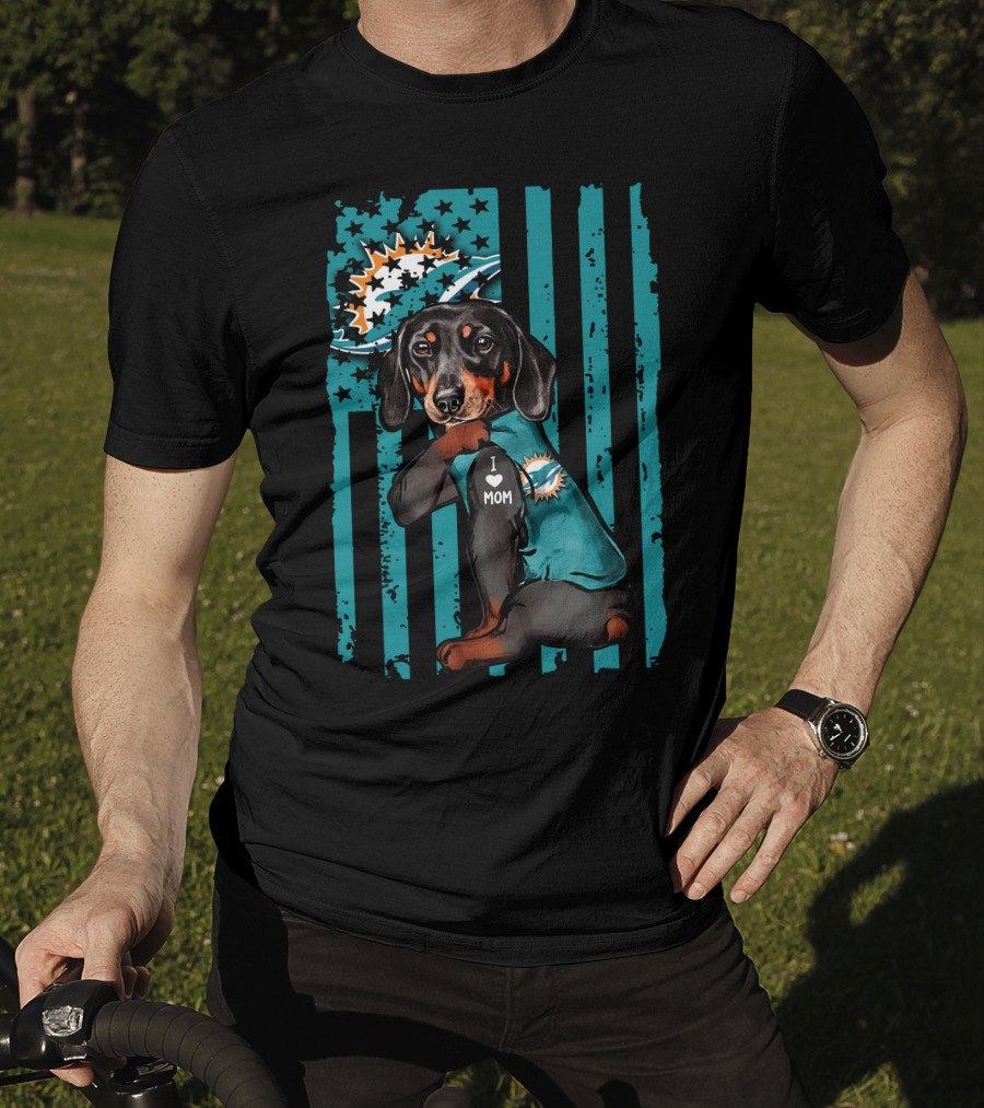 Dachshund I Love Mom Miami Dolphins Football Fan T-Shirt