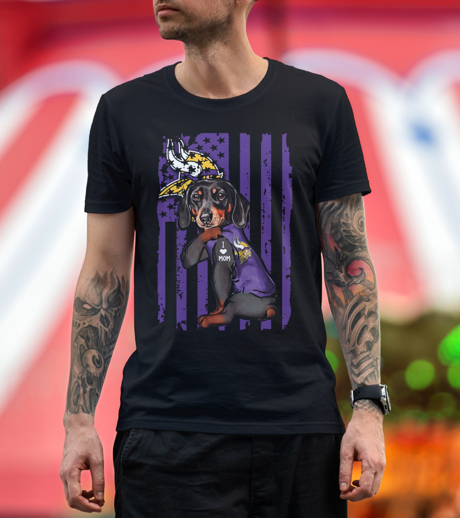 Dachshund I Love Mom Minnesota Vikings Purple Flag T-Shirt