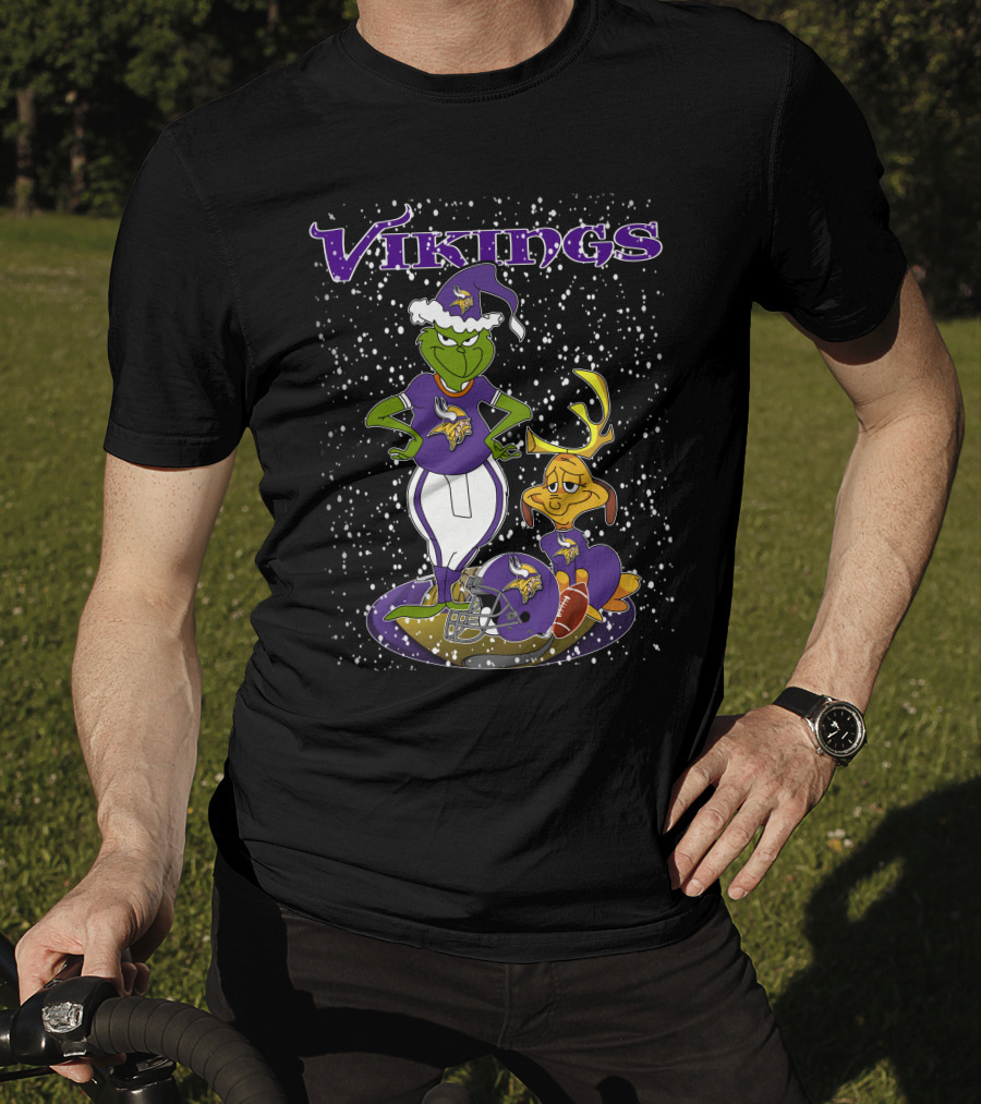 Grinchxmas Minnesota Vikings Football Holiday Scene T-Shirt