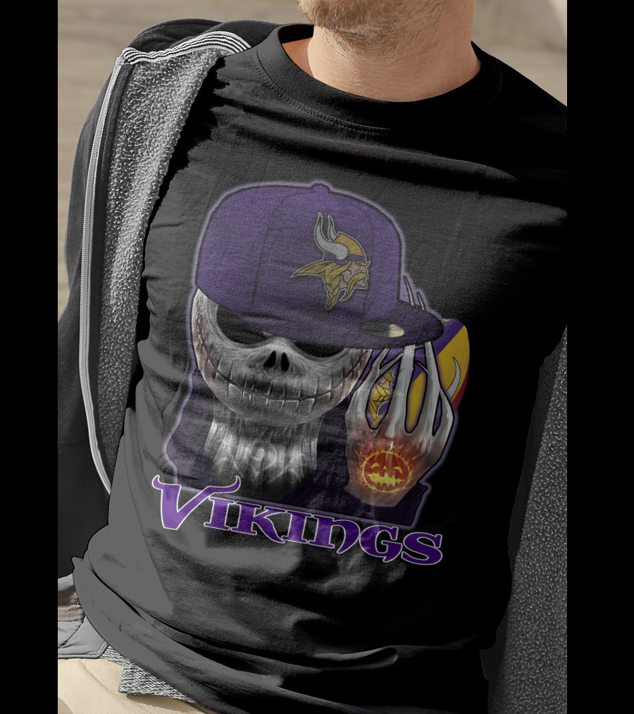 Vikings Skull With Pumpkin And Football In Purple Hat T-Shirt