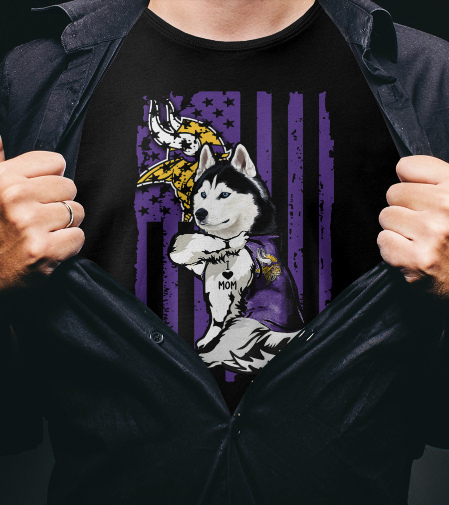 Siberian Husky Vikings Fan Mom Love With Purple Flag And Helmet T-Shirt