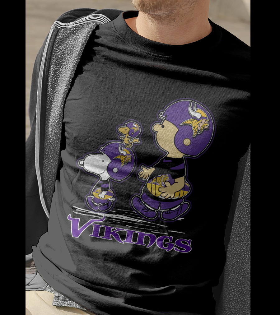 Snpfootball Minnesota Vikings Peanuts Characters Vikings Helmets T-Shirt
