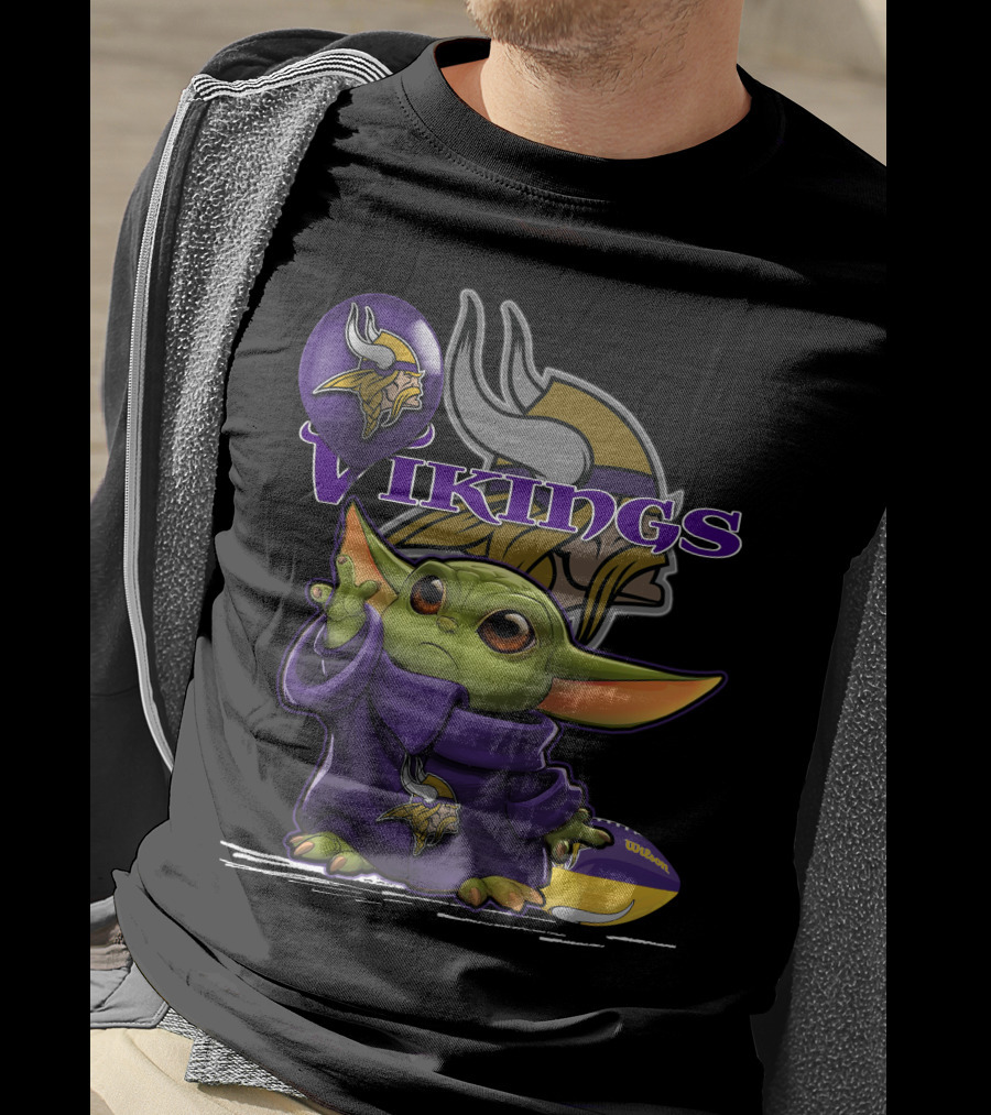 Yoda Holding Minnesota Vikings Football Helmet With Team T-Shirt
