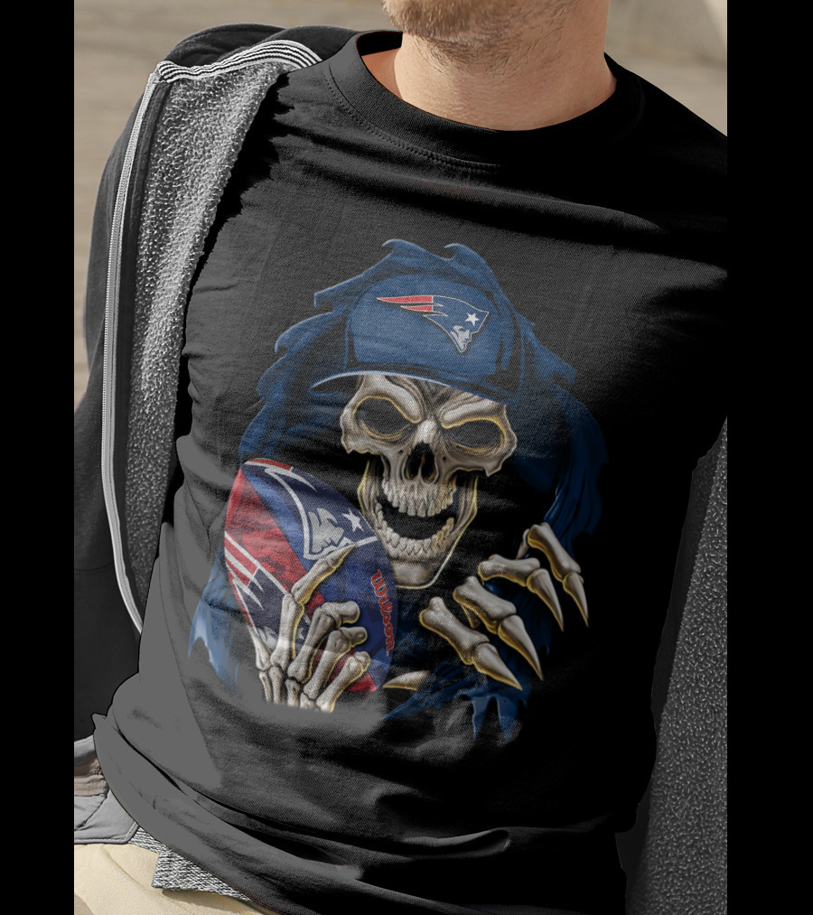 Skullbong New England Patriots Skeleton With Cap Holding Wilson Football T-Shirt