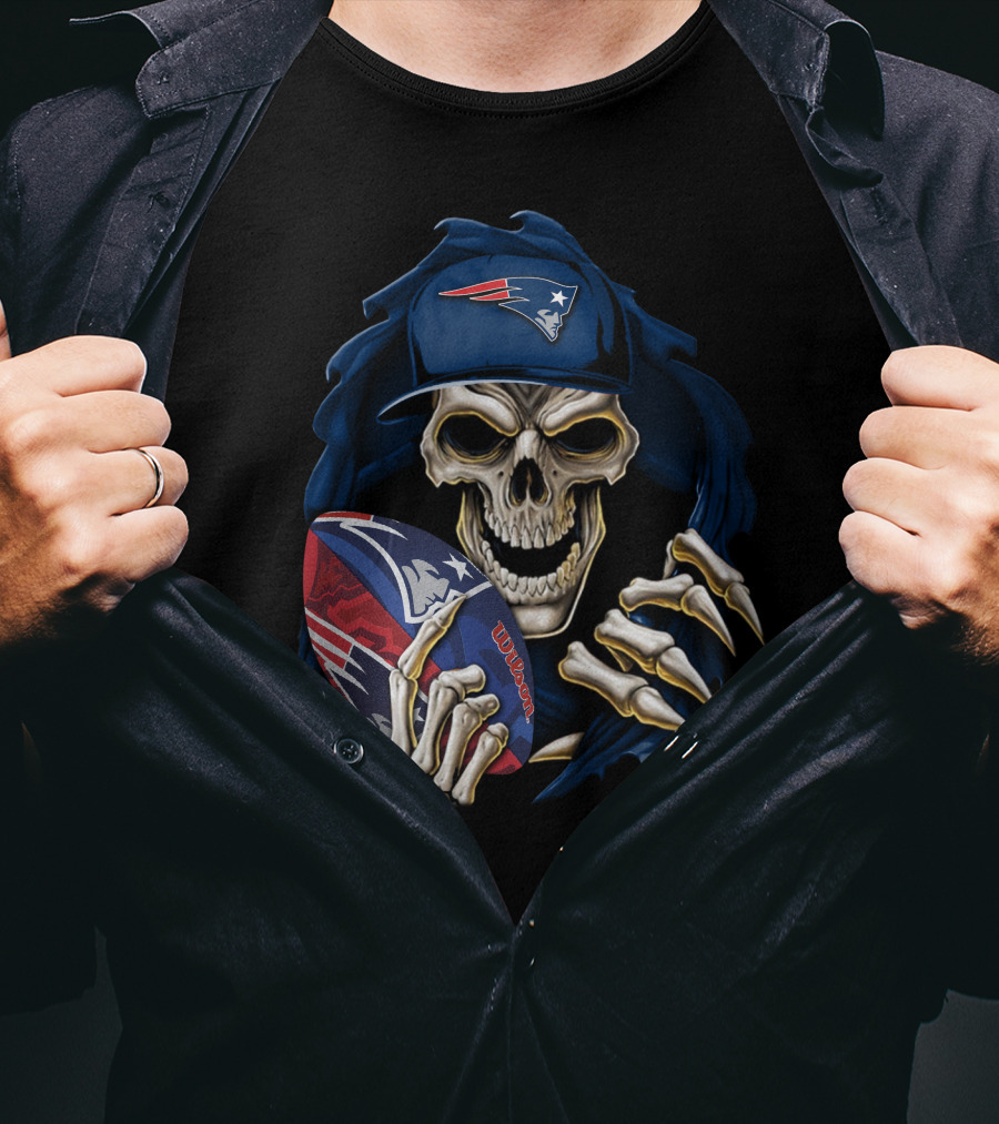Skullbong New England Patriots Skeleton With Cap Holding Wilson Football T-Shirt