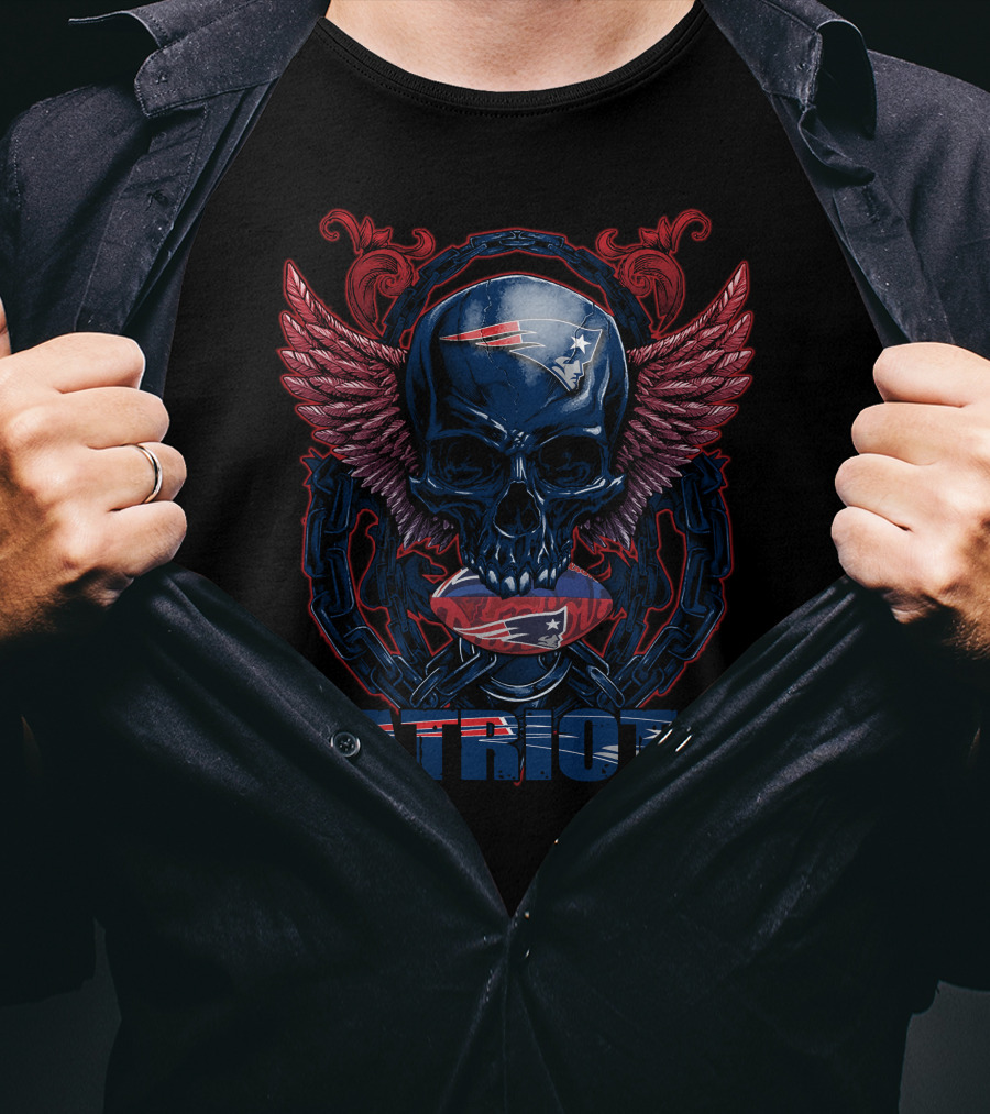 Skullfb New England Patriots Skull With Wings And Chains T-Shirt