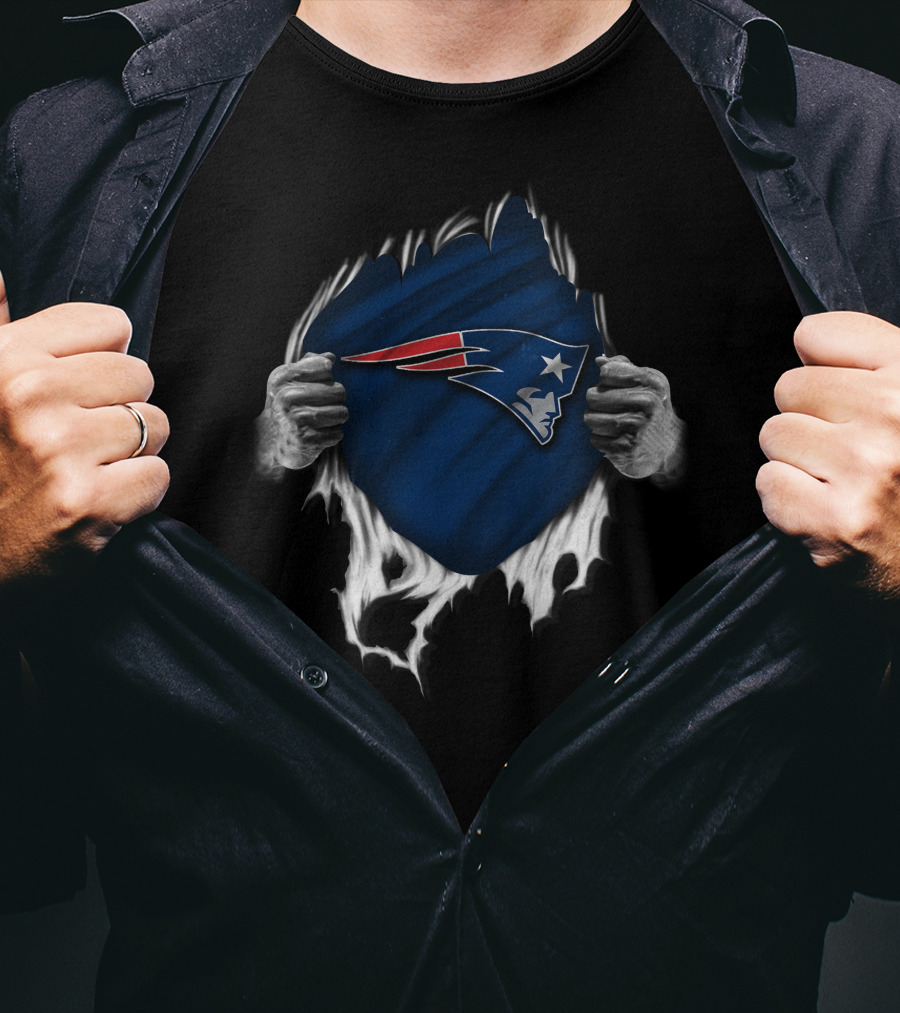 Ripped New England Patriots Fan Spirit T-Shirt