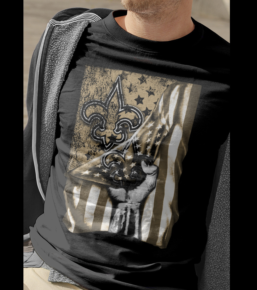 Flag New Orleans Saints Fleur-De-Lis Stars And Stripes Hand Pulling Black And Gold T-Shirt