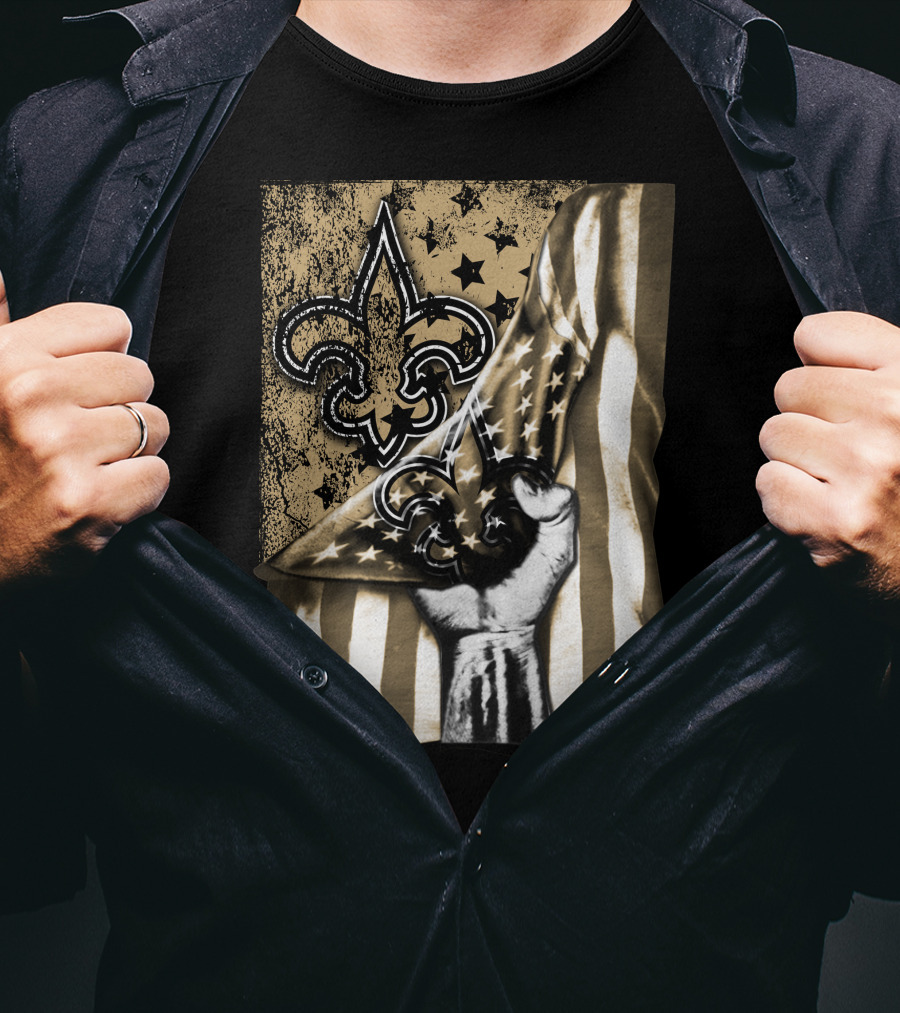 Flag New Orleans Saints Fleur-De-Lis Stars And Stripes Hand Pulling Black And Gold T-Shirt