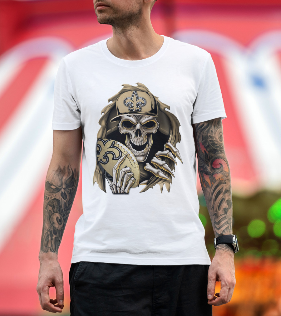 Skullbong New Orleans Saints Skeleton Holding Football With Fleur-de-Lis Cap T-Shirt