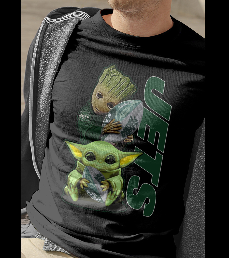 Grzd New York Jets Baby Groot And Baby Yoda With Football T-Shirt