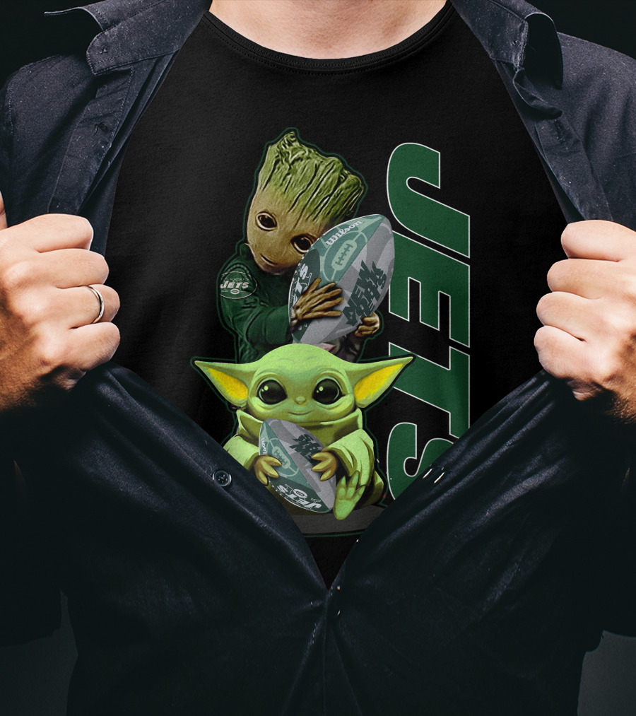 Grzd New York Jets Baby Groot And Baby Yoda With Football T-Shirt