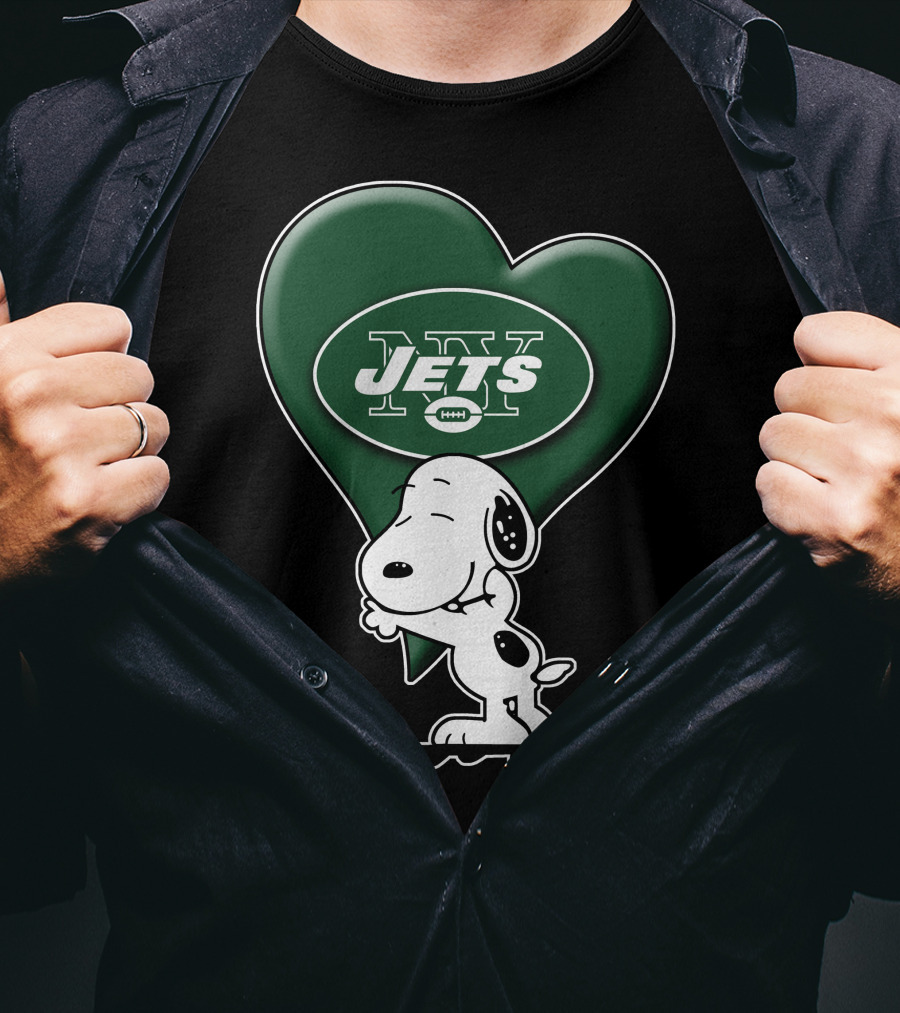Snoopy Holding Heart Shaped New York Jets T-Shirt
