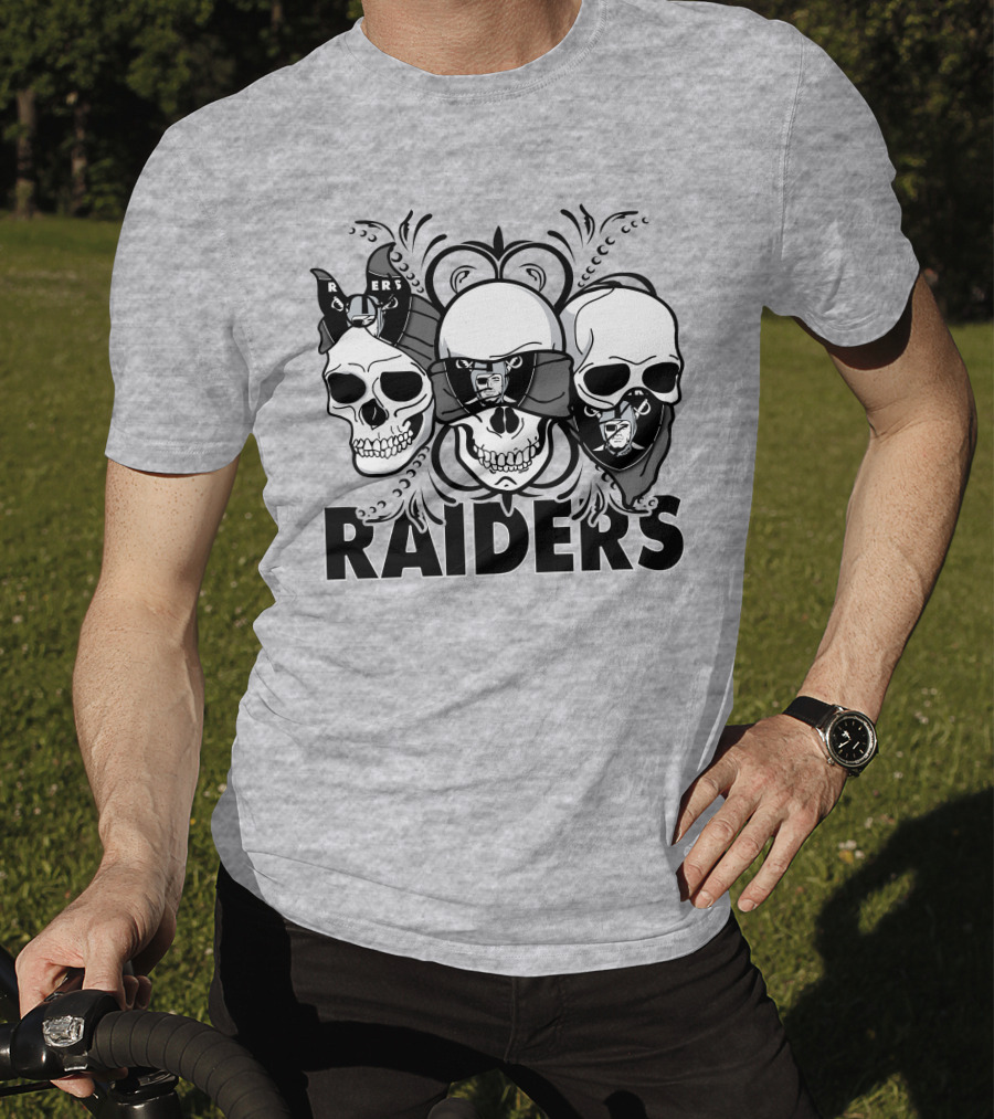 3 Skull Raiders T-Shirt