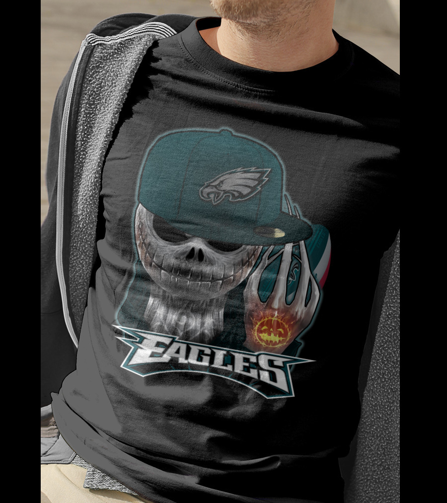 Jackskull Philadelphia Eagles Football Fan Skull Cap Halloween Pumpkin T-Shirt