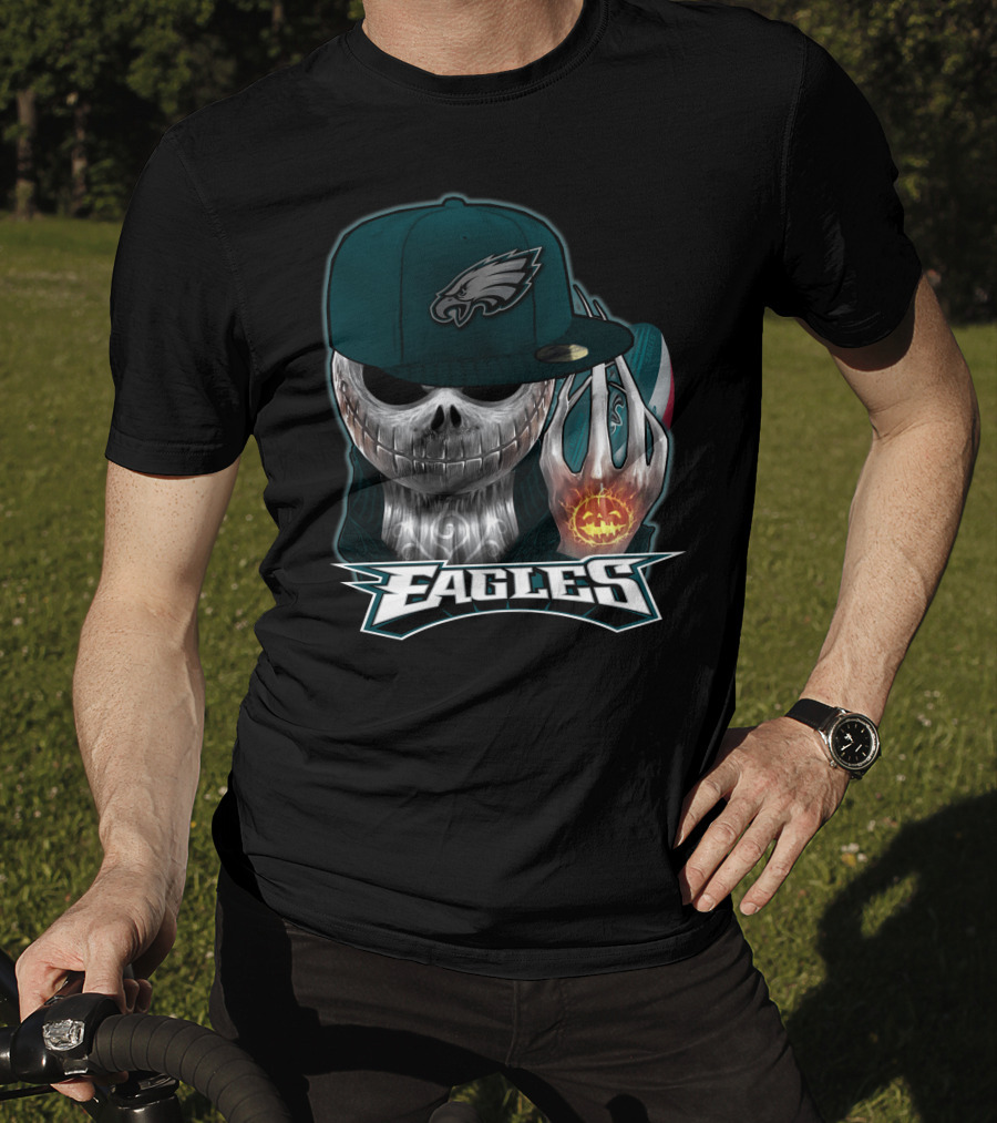Jackskull Philadelphia Eagles Football Fan Skull Cap Halloween Pumpkin T-Shirt