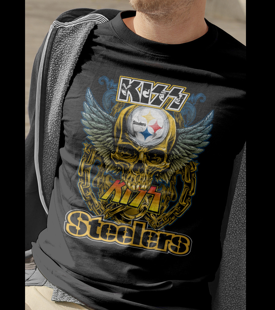 Kiss Steelers Skull Winged Helmet Chain Motif T-Shirt