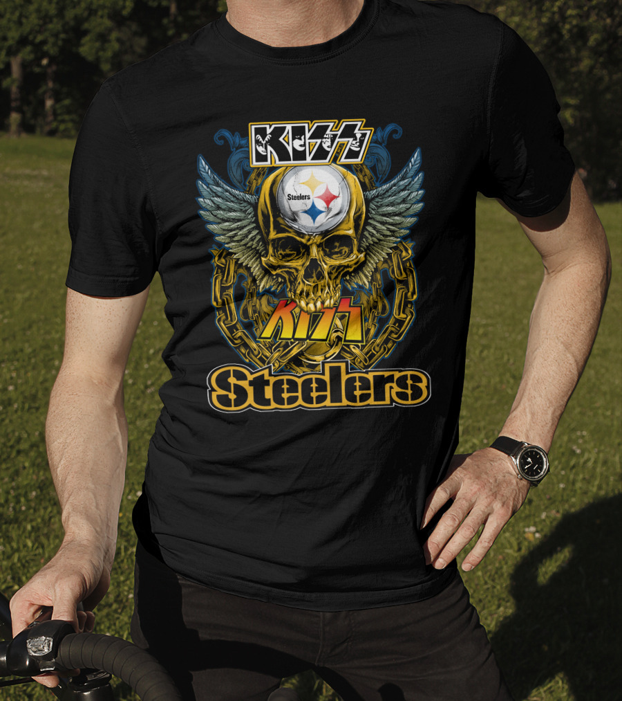 Kiss Steelers Skull Winged Helmet Chain Motif T-Shirt