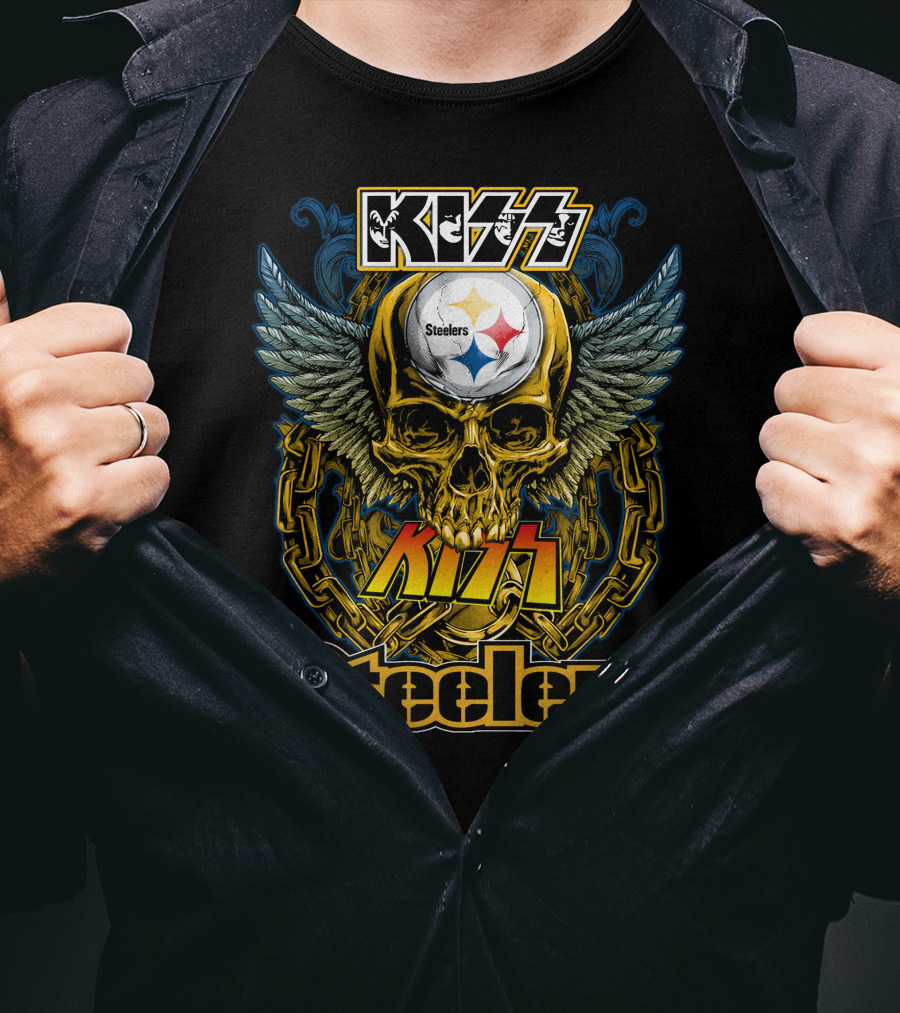 Kiss Steelers Skull Winged Helmet Chain Motif T-Shirt