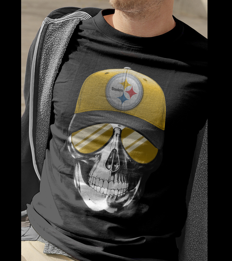 Skull V7 Pittsburgh Steelers Yellow Cap And Sunglasses T-Shirt