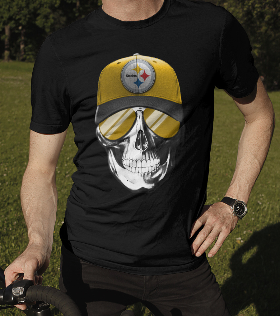 Skull V7 Pittsburgh Steelers Yellow Cap And Sunglasses T-Shirt