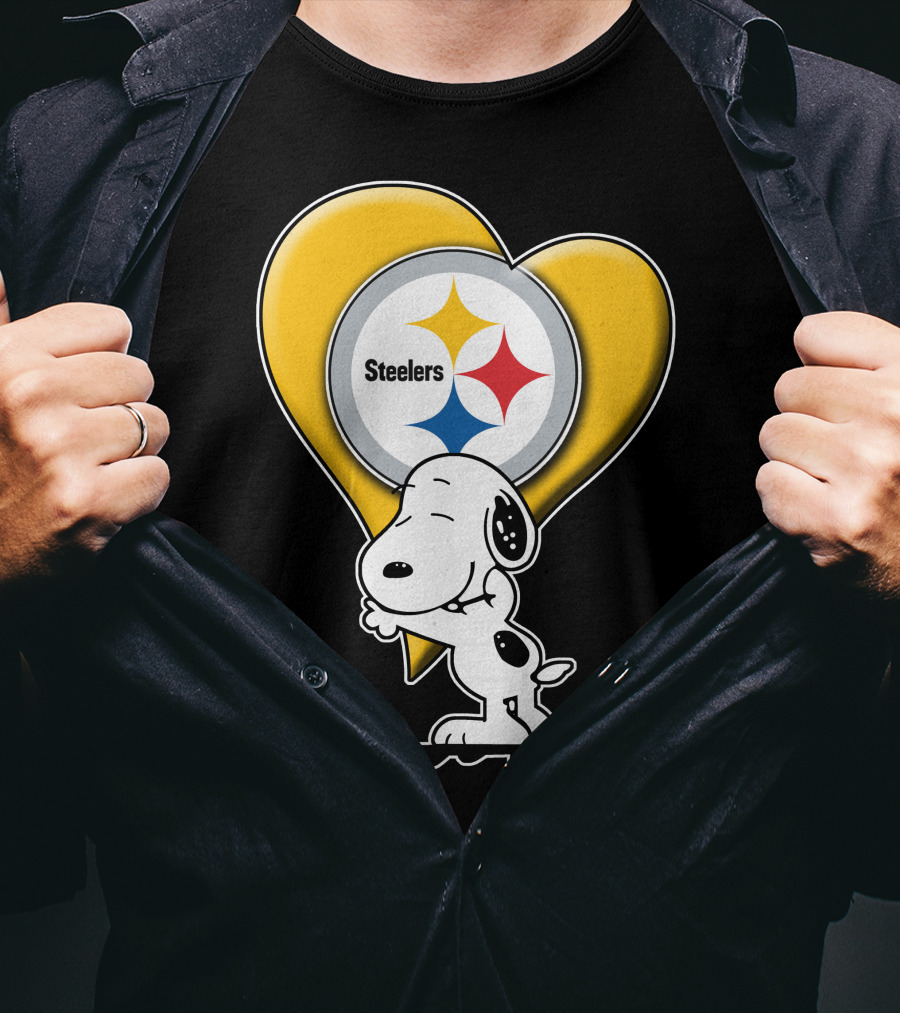 Snoopy Hugging Heart Steelers Logo Pittsburgh Steelers Fan Gear T-Shirt