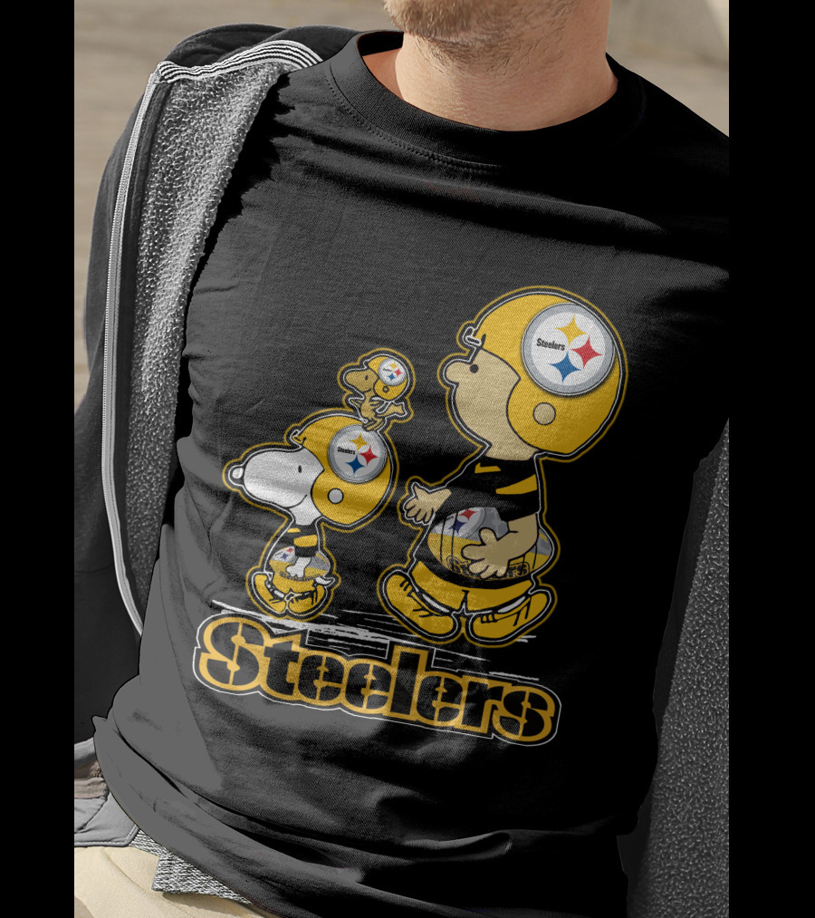 Snpfootball Pittsburgh Steelers Charlie Brown And Snoopy Peanuts Steelers Helmets T-Shirt
