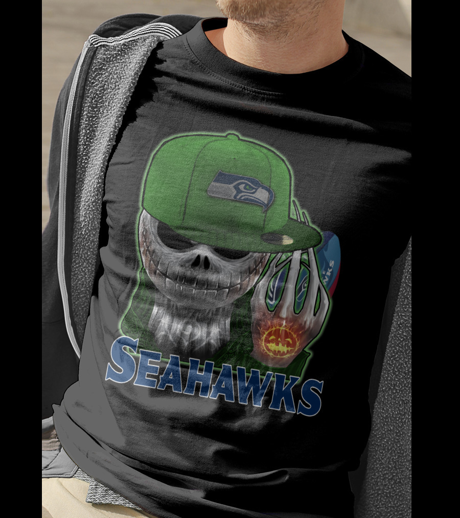 Jackskull In Green Cap Holding Pumpkin Seattle Seahawks T-Shirt