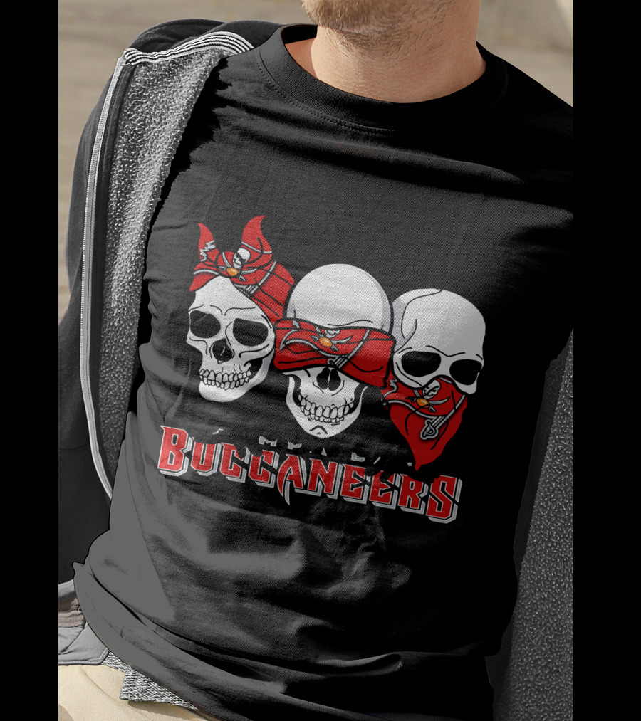 3 Skull NFL Buccaneers T-Shirt