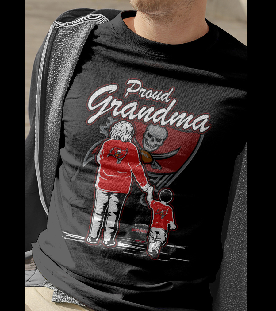 Proud Grandma Tampa Bay Buccaneers Football Family T-Shirt