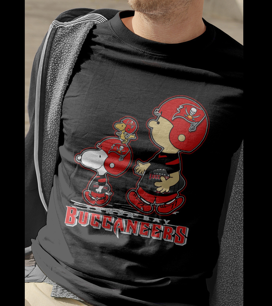 Tampa Bay Buccaneers Snpfootball Peanuts Characters T-Shirt